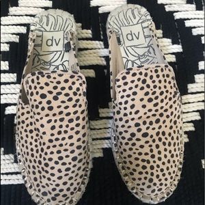 NWOT DOLCE VITA SLIP ON